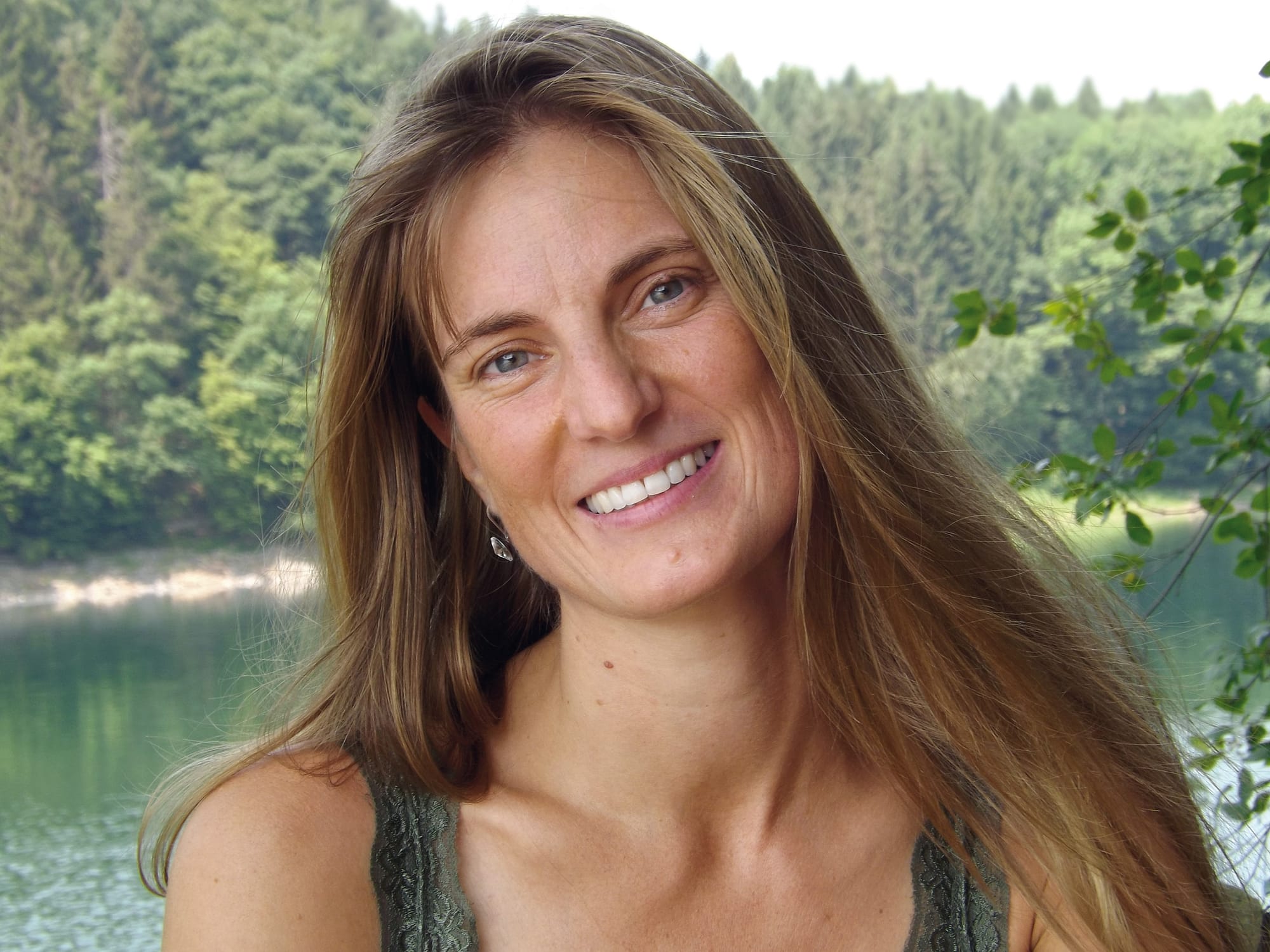 Elke-Schenkmann-Yogalehrerin-Yin-Yang-Yoga-gross
